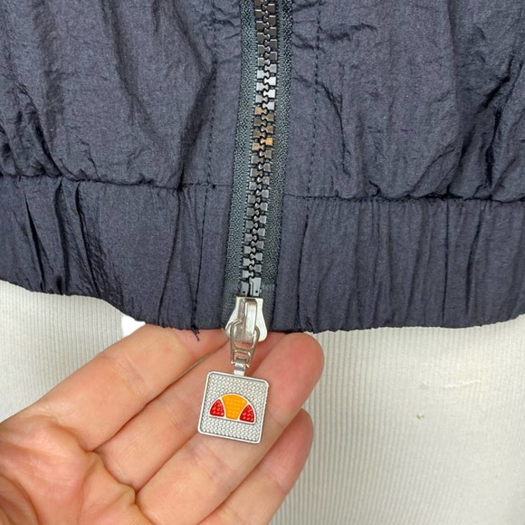 Ellesse Cropped Black Zip Up Track Jacket - Picture 9 of 9